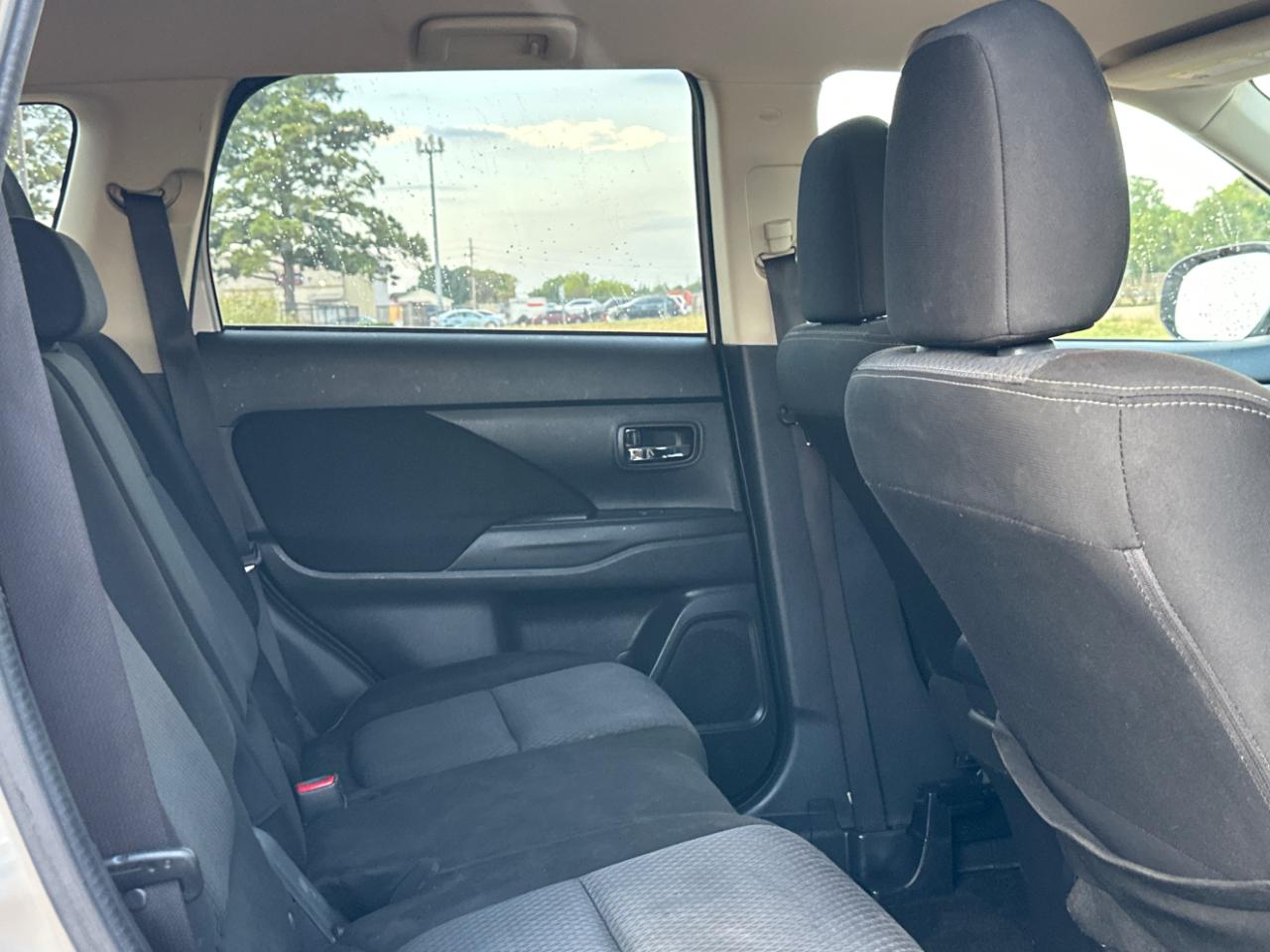 Mitsubishi Outlander ES 2WD 2018