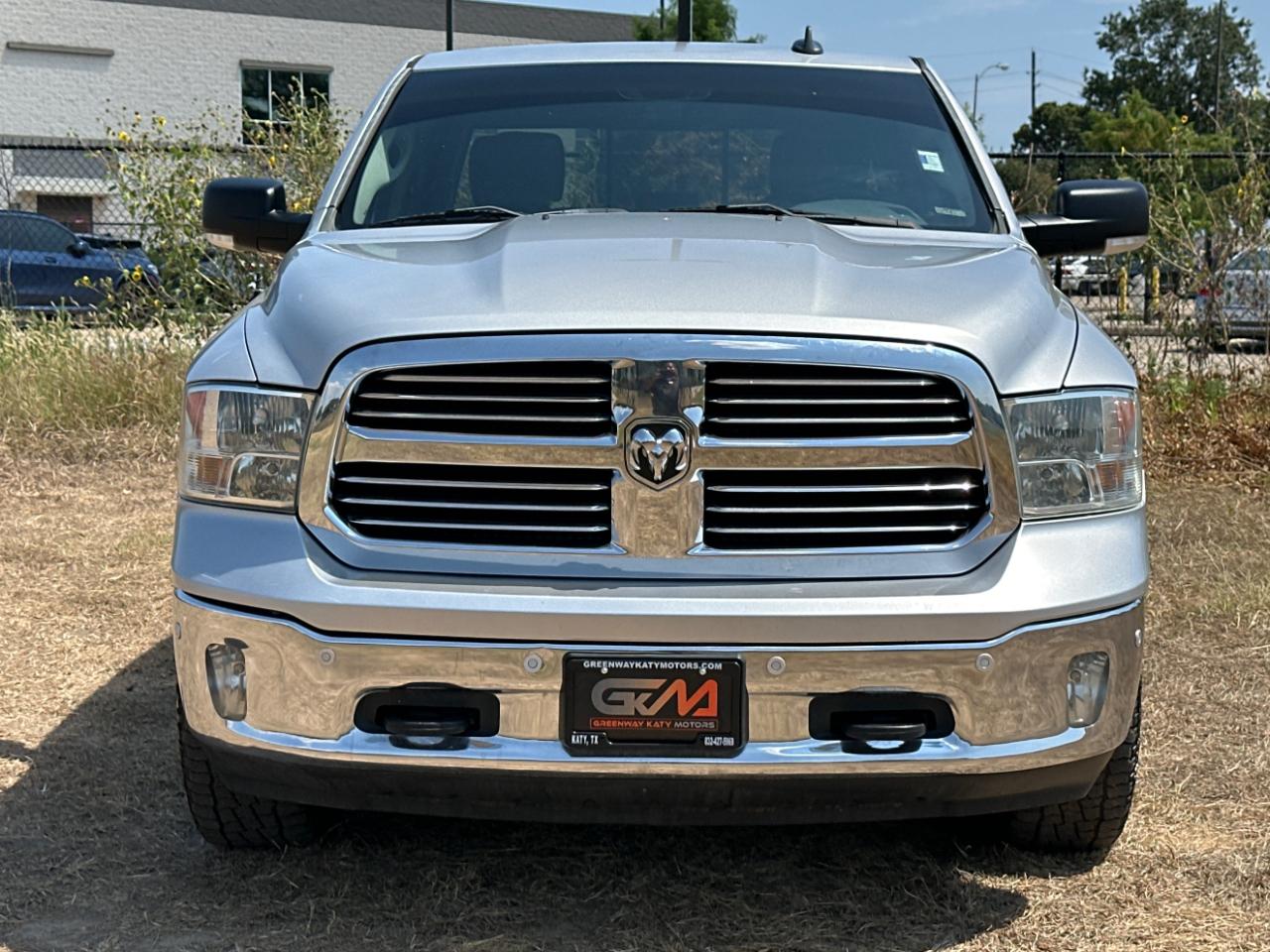 RAM 1500 SLT Crew Cab SWB 4WD 2016