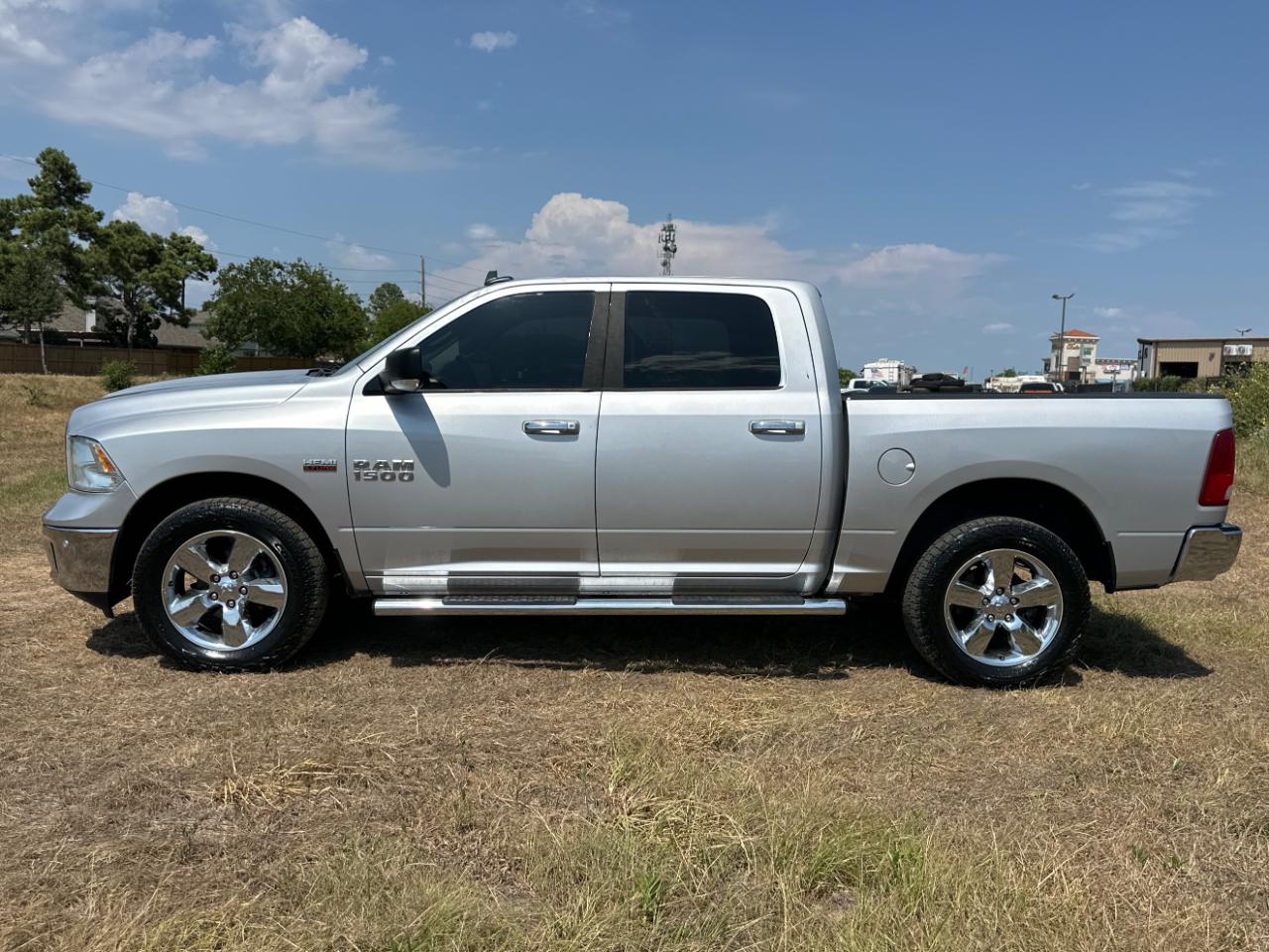 RAM 1500 SLT Crew Cab SWB 4WD 2016