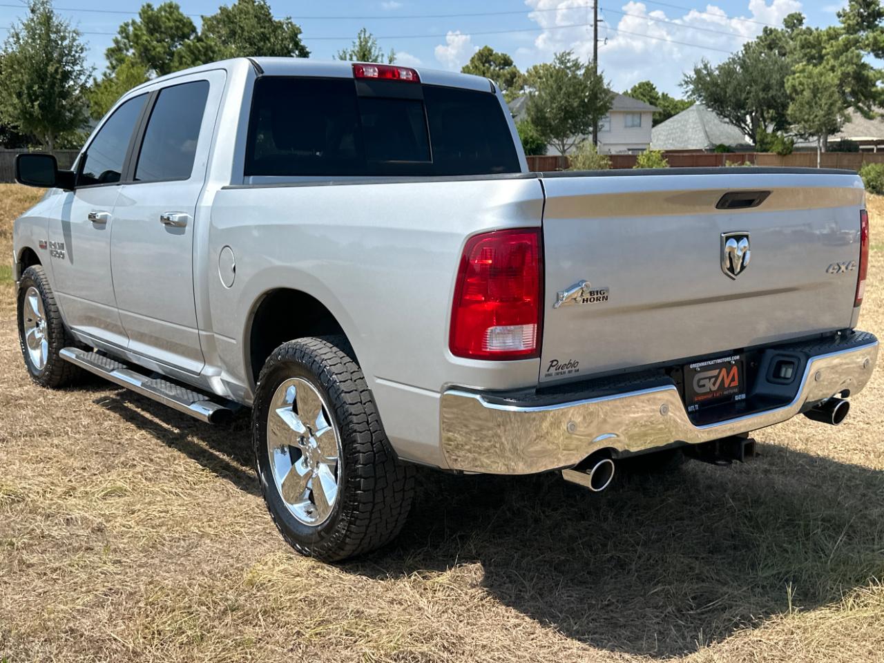 RAM 1500 SLT Crew Cab SWB 4WD 2016