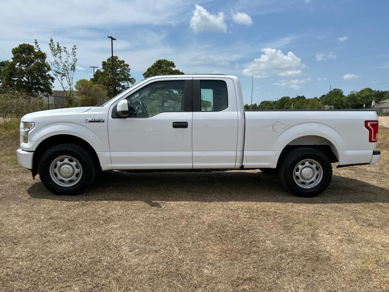 Ford F-150 XL SuperCab 6.5-ft. Bed 2WD 2017
