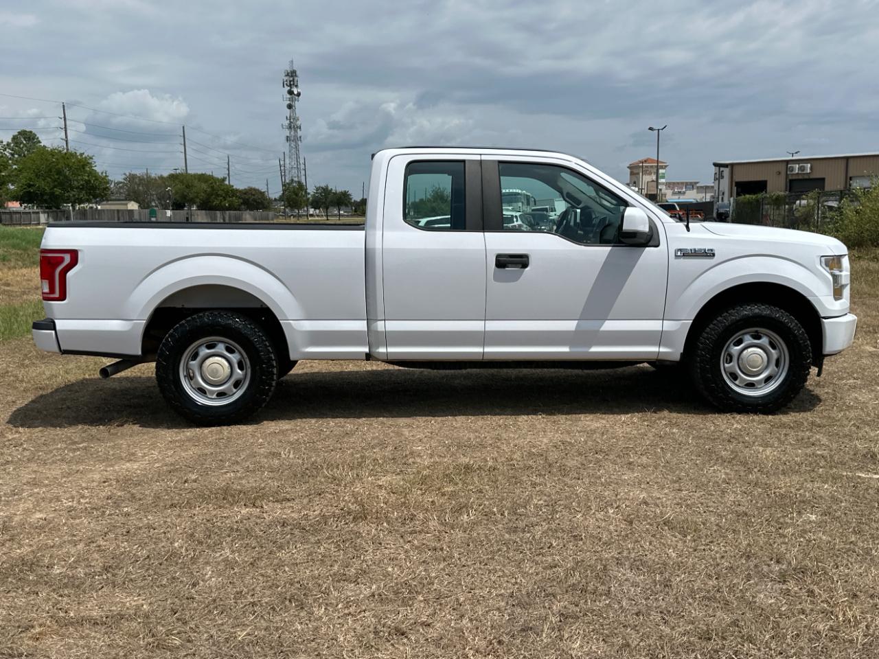 Ford F-150 XL SuperCab 6.5-ft. Bed 2WD 2017