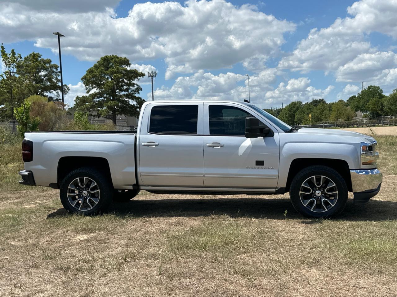 Chevrolet Silverado 1500 LT Crew Cab 2WD 2017