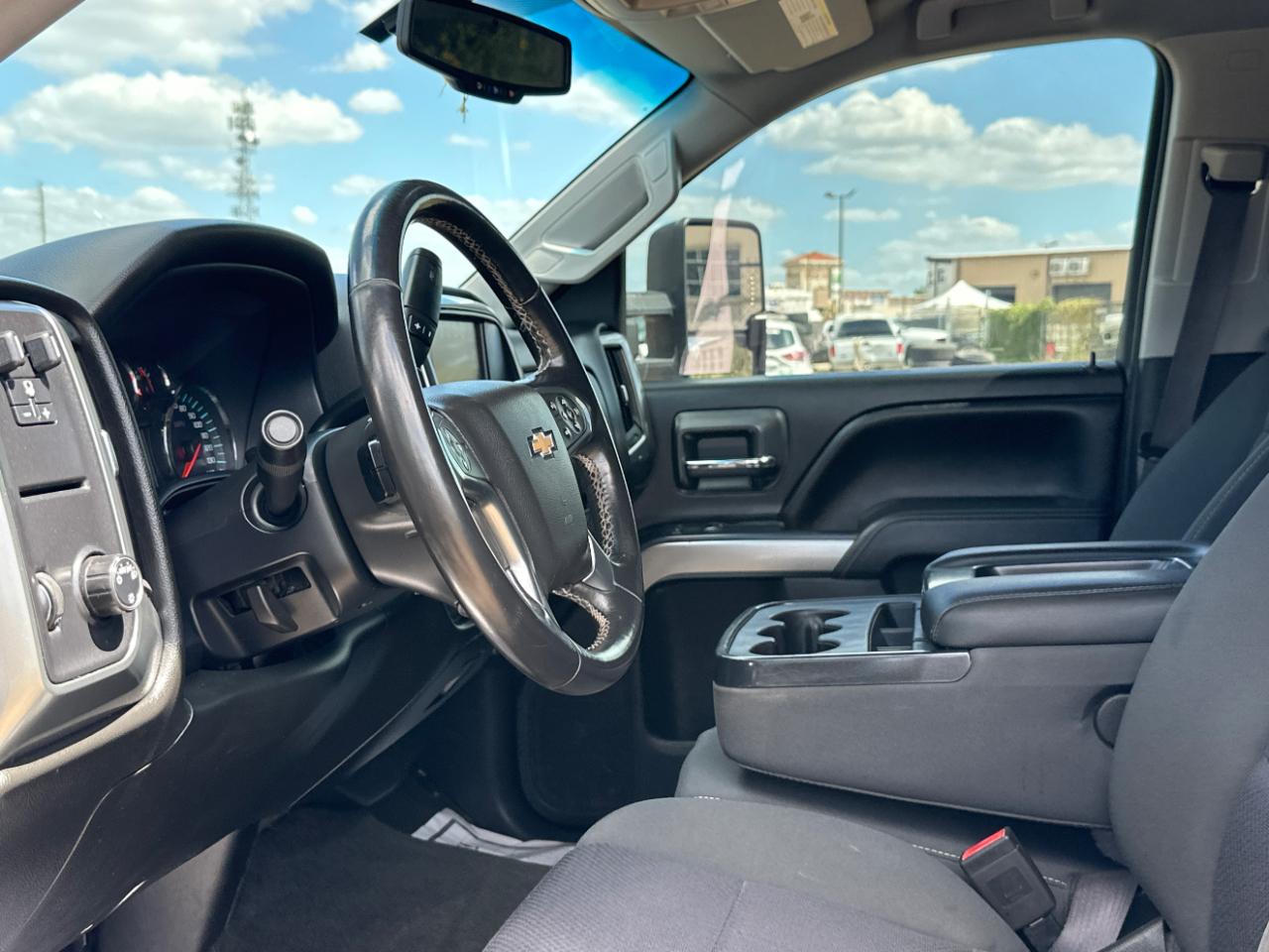 Chevrolet Silverado 1500 LT Crew Cab 2WD 2017