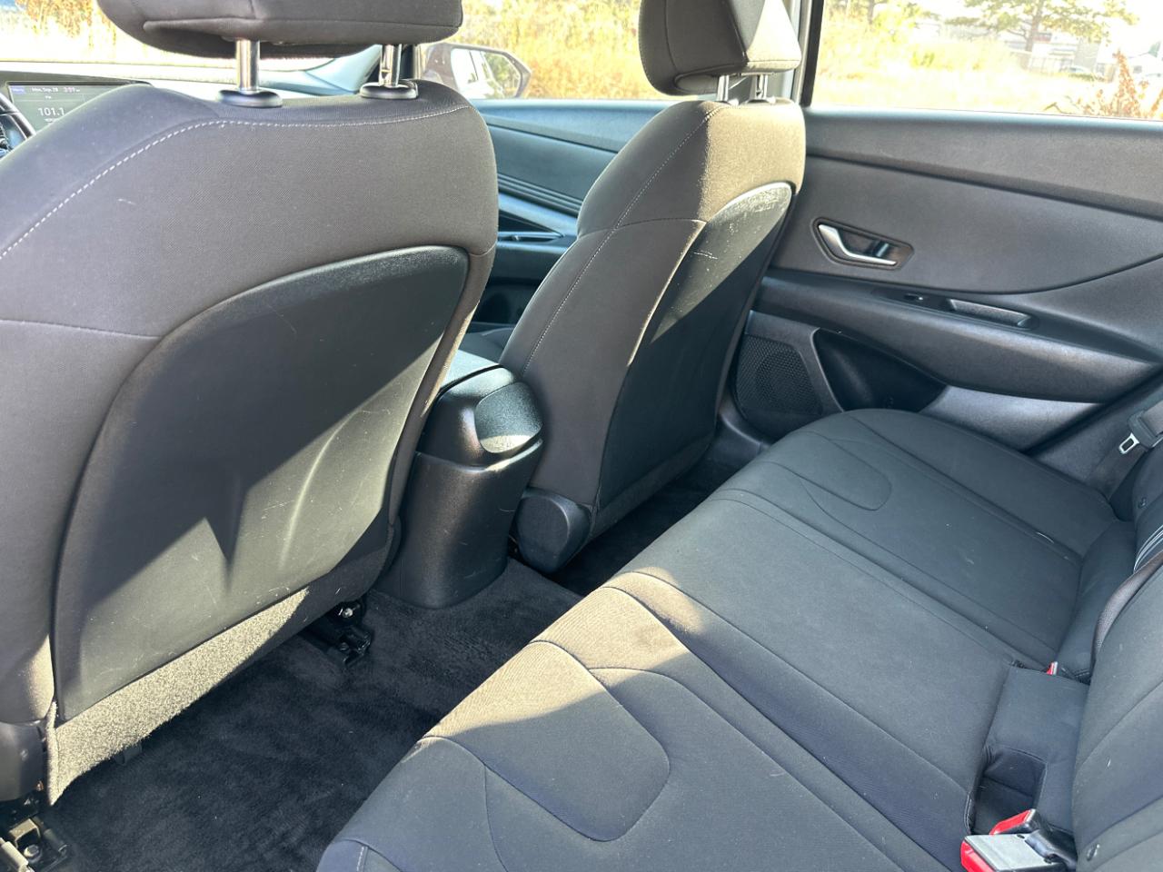 Hyundai Elantra  2022