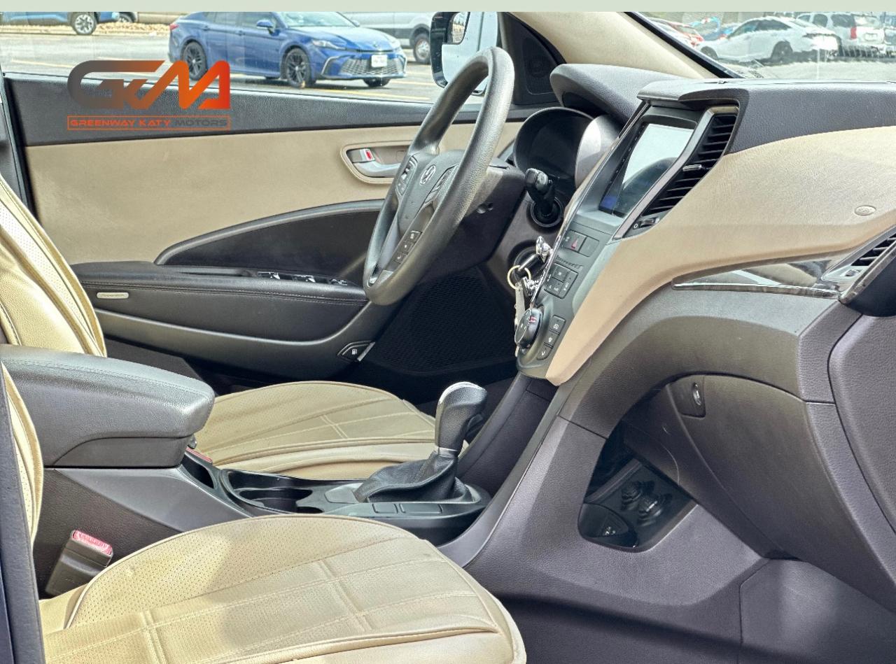 Hyundai Santa Fe Sport Base 4D SUV FWD 2.4L 2018