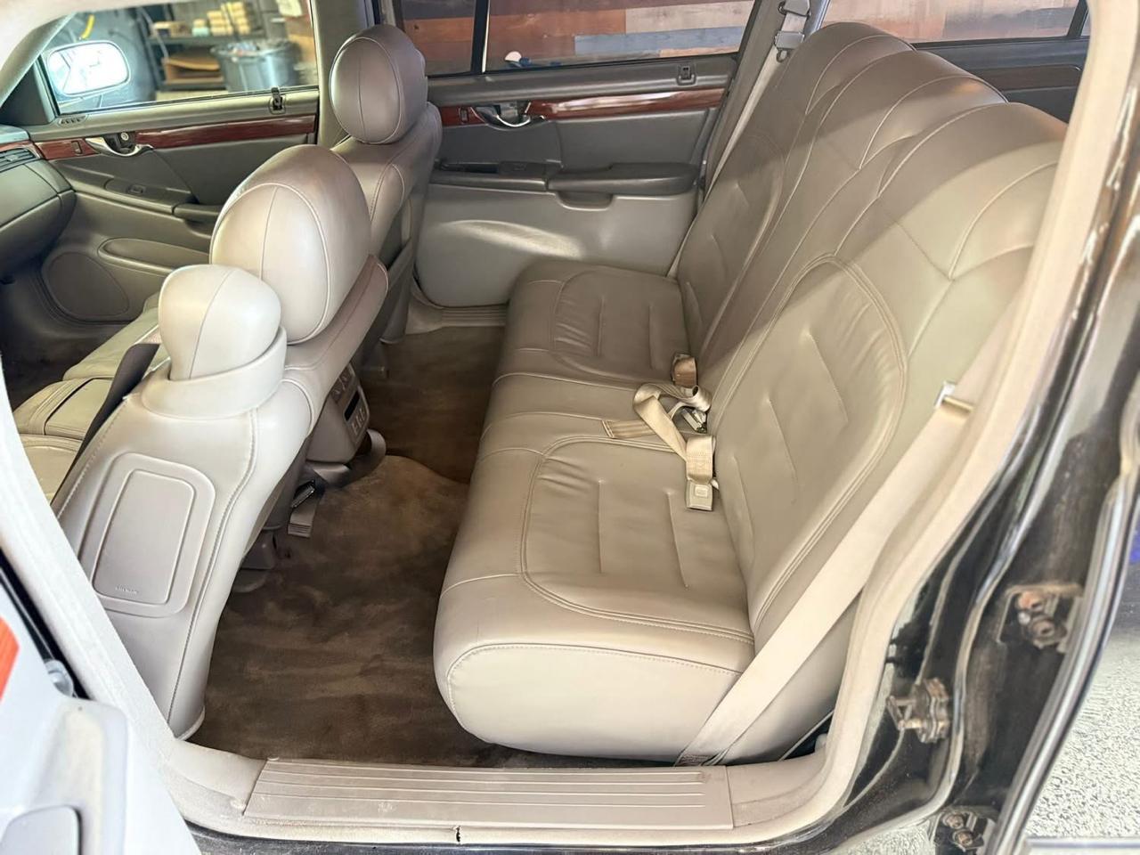 Cadillac DeVille Professional 4dr Sdn Limousine 2003