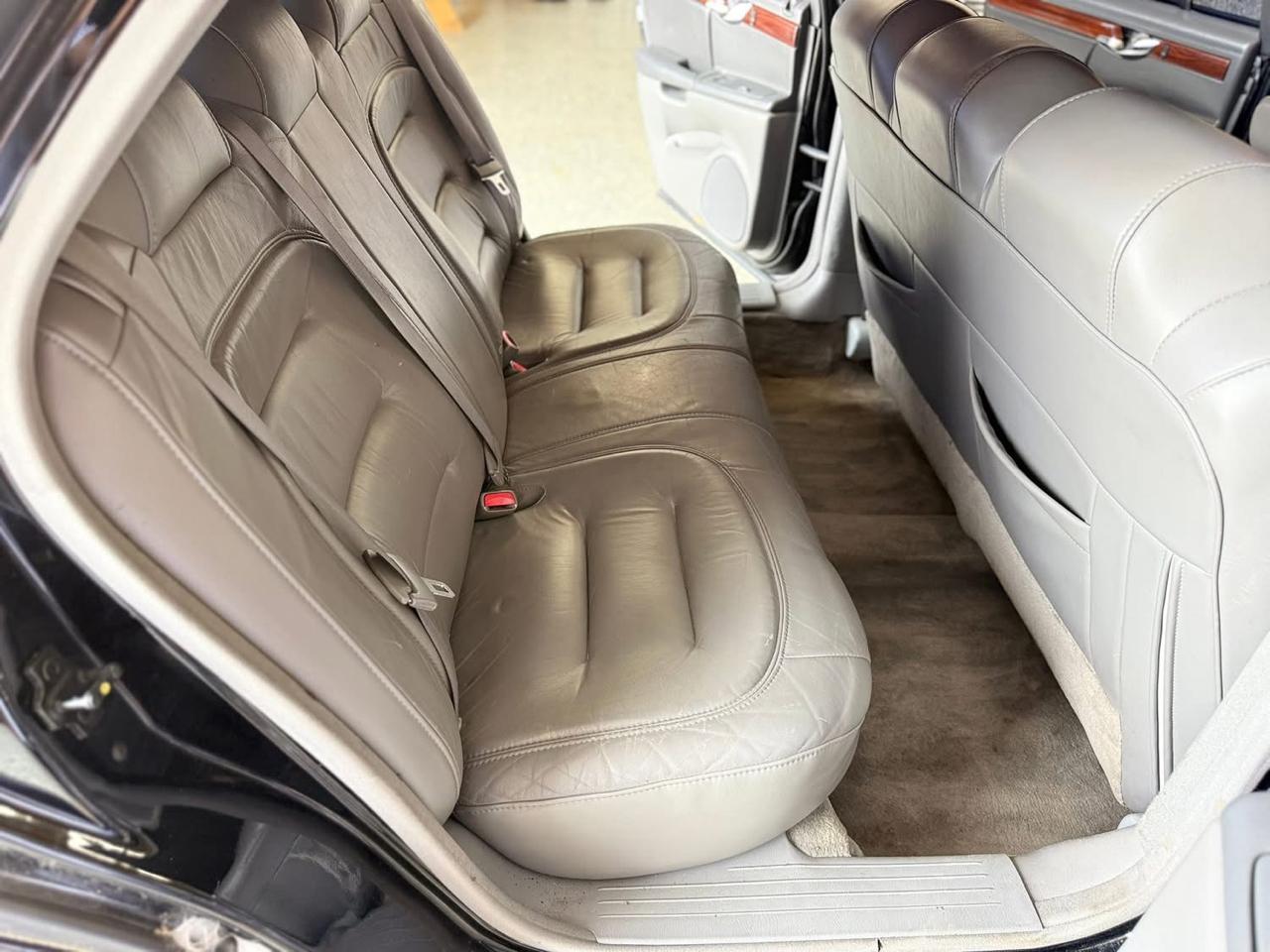 Cadillac DeVille Professional 4dr Sdn Limousine 2003