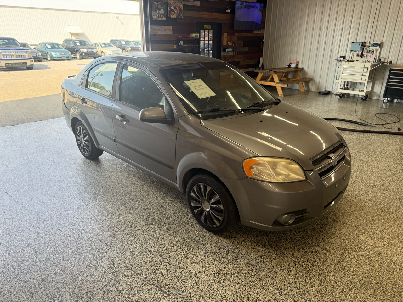 Chevrolet Aveo 4dr Sdn LT w/2LT 2011 Chevrolet Aveo 4dr Sdn LT w/2LT 2011