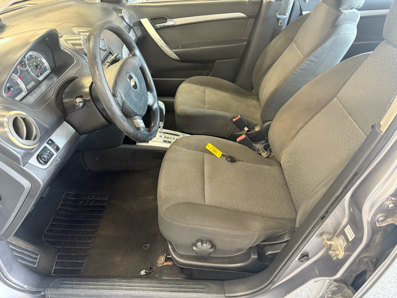 Chevrolet Aveo 4dr Sdn LT w/2LT 2011 Chevrolet Aveo 4dr Sdn LT w/2LT 2011