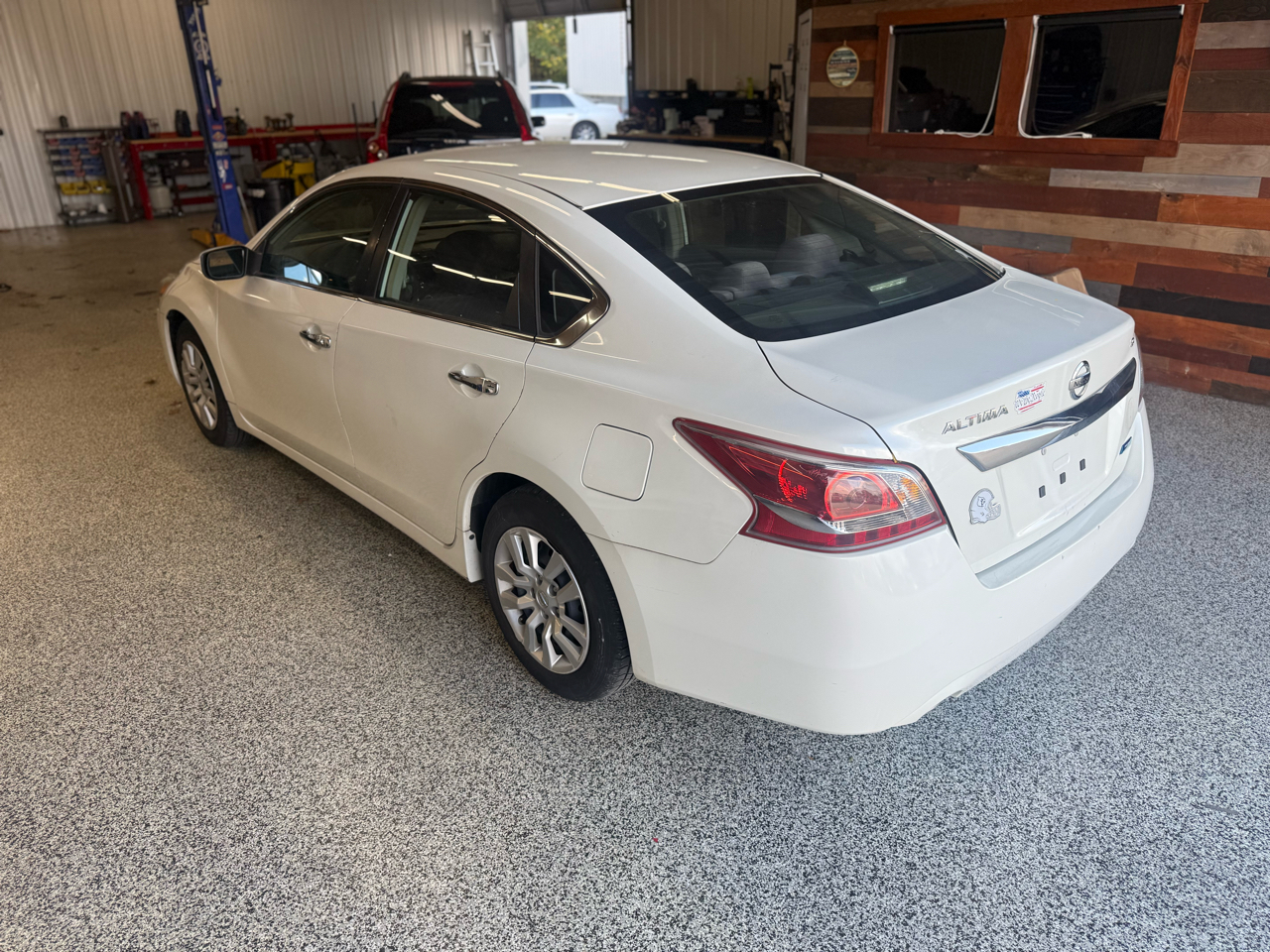 Nissan Altima 4dr Sdn I4 2.5 S 2013 Nissan Altima 4dr Sdn I4 2.5 S 2013