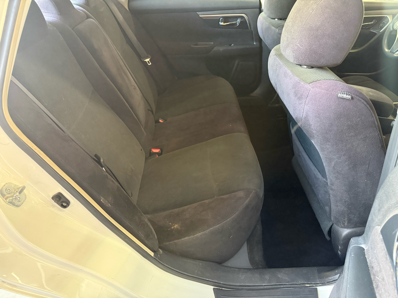 Nissan Altima 4dr Sdn I4 2.5 S 2013 Nissan Altima 4dr Sdn I4 2.5 S 2013