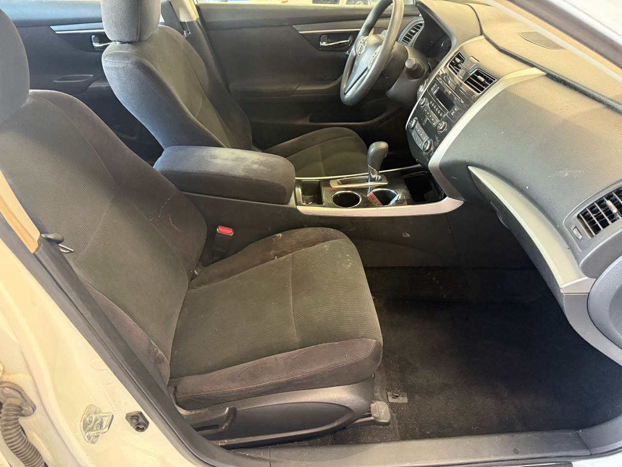 Nissan Altima 4dr Sdn I4 2.5 S 2013 Nissan Altima 4dr Sdn I4 2.5 S 2013