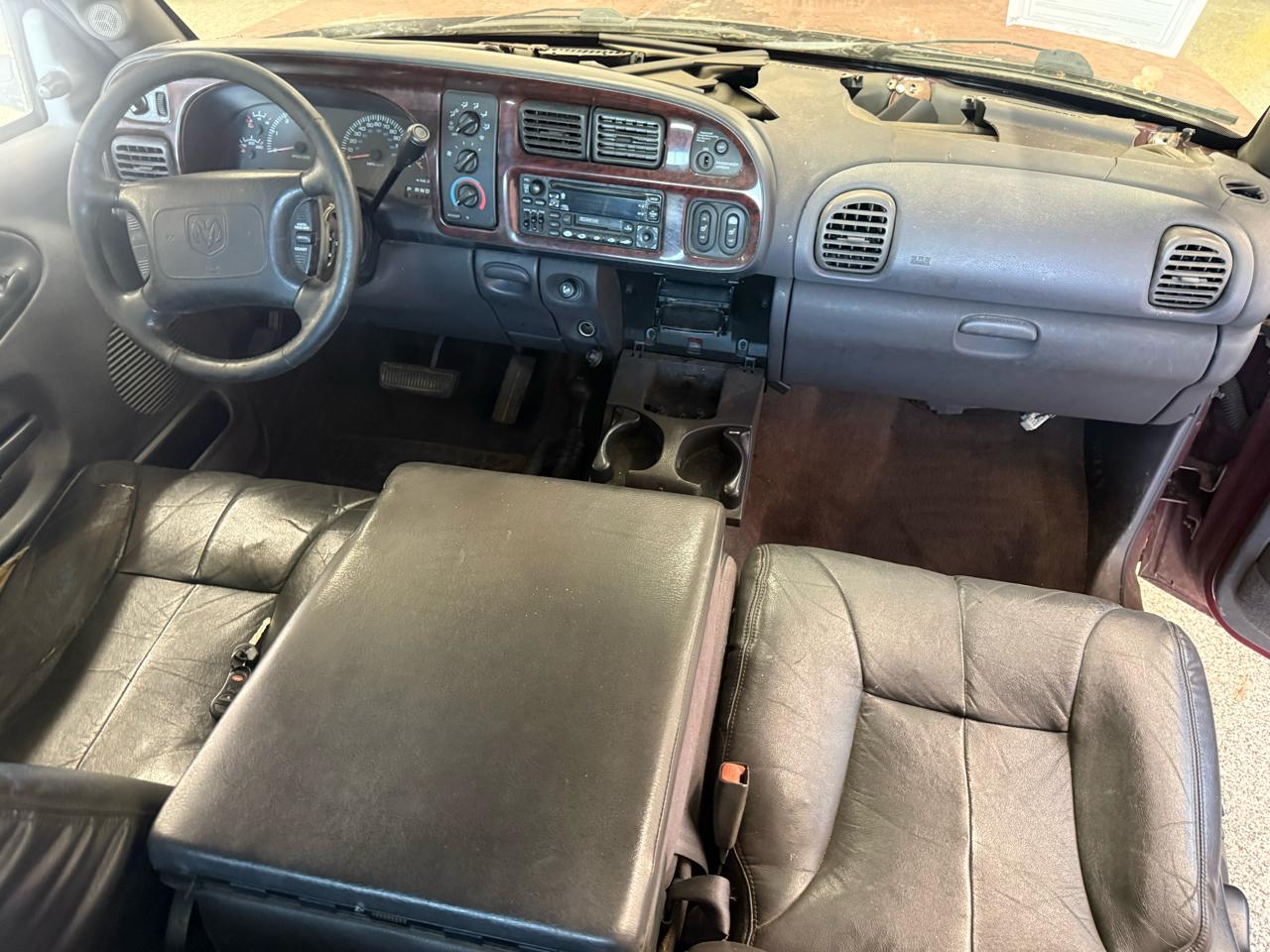 Dodge Ram 1500 4dr Quad Cab 139" WB 4WD 2000