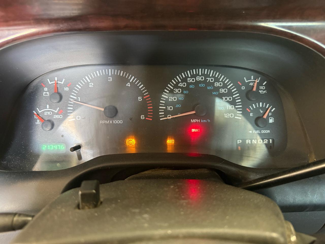 Dodge Ram 1500 4dr Quad Cab 139" WB 4WD 2000