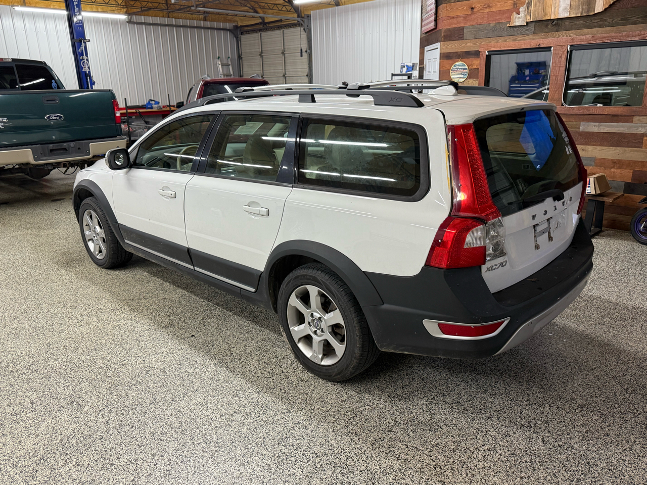 Volvo XC70 4dr Wgn 3.2L 2009 Volvo XC70 4dr Wgn 3.2L 2009