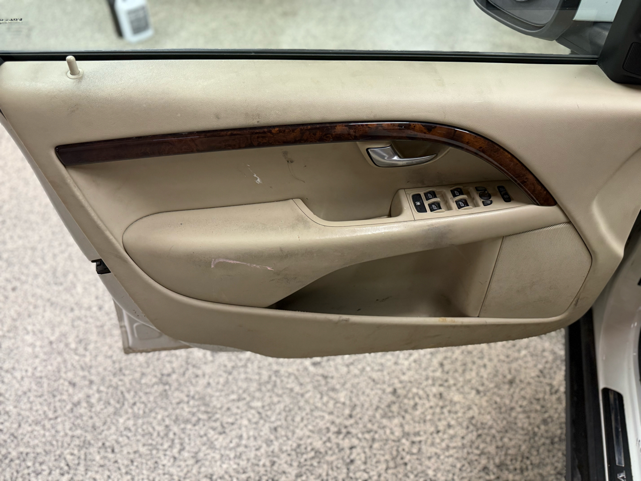 Volvo XC70 4dr Wgn 3.2L 2009 Volvo XC70 4dr Wgn 3.2L 2009