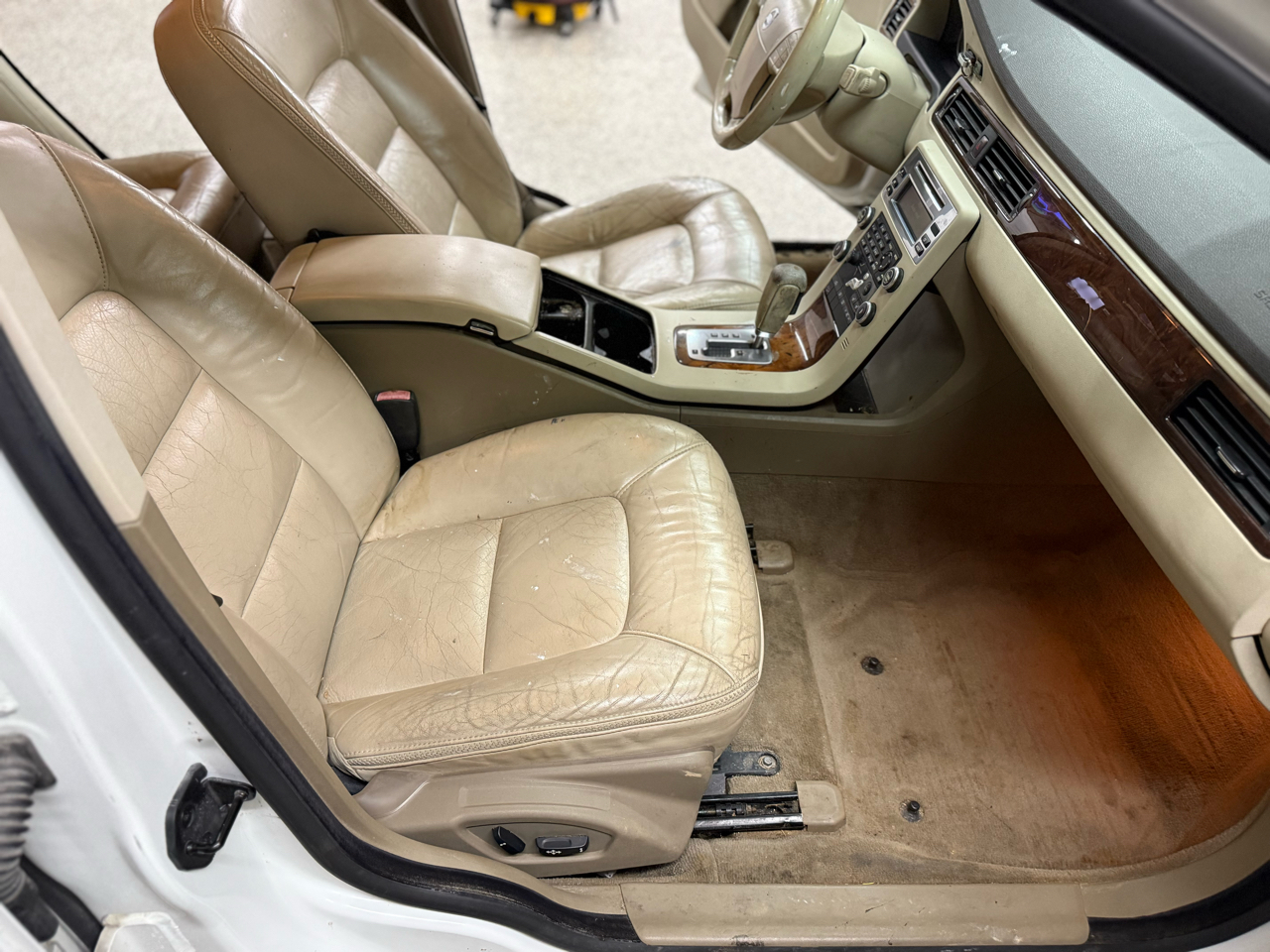 Volvo XC70 4dr Wgn 3.2L 2009 Volvo XC70 4dr Wgn 3.2L 2009