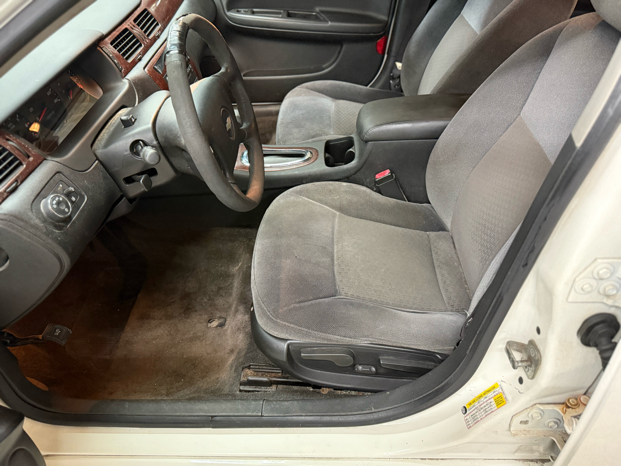 Chevrolet Impala 4dr Sdn LS 2009 Chevrolet Impala 4dr Sdn LS 2009