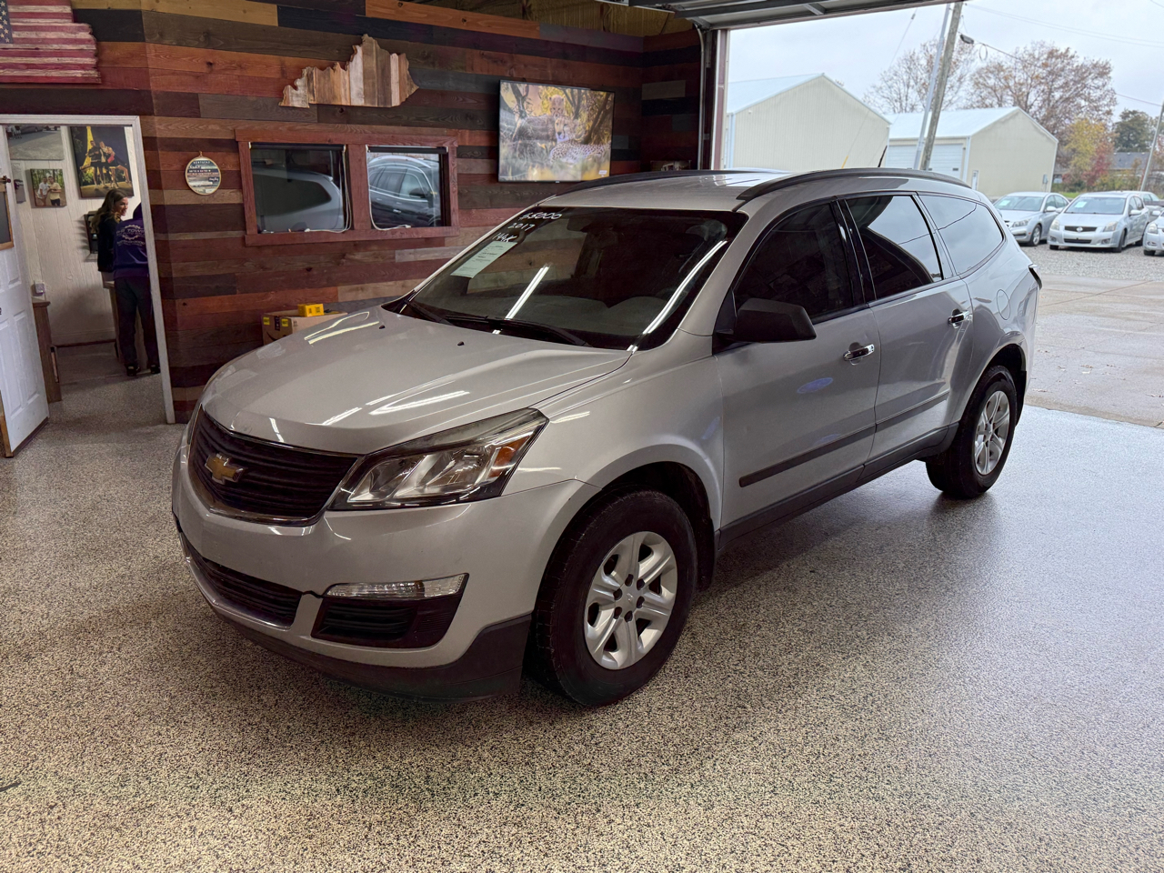 2017 Chevrolet Traverse FWD 4dr LS w/1LS
