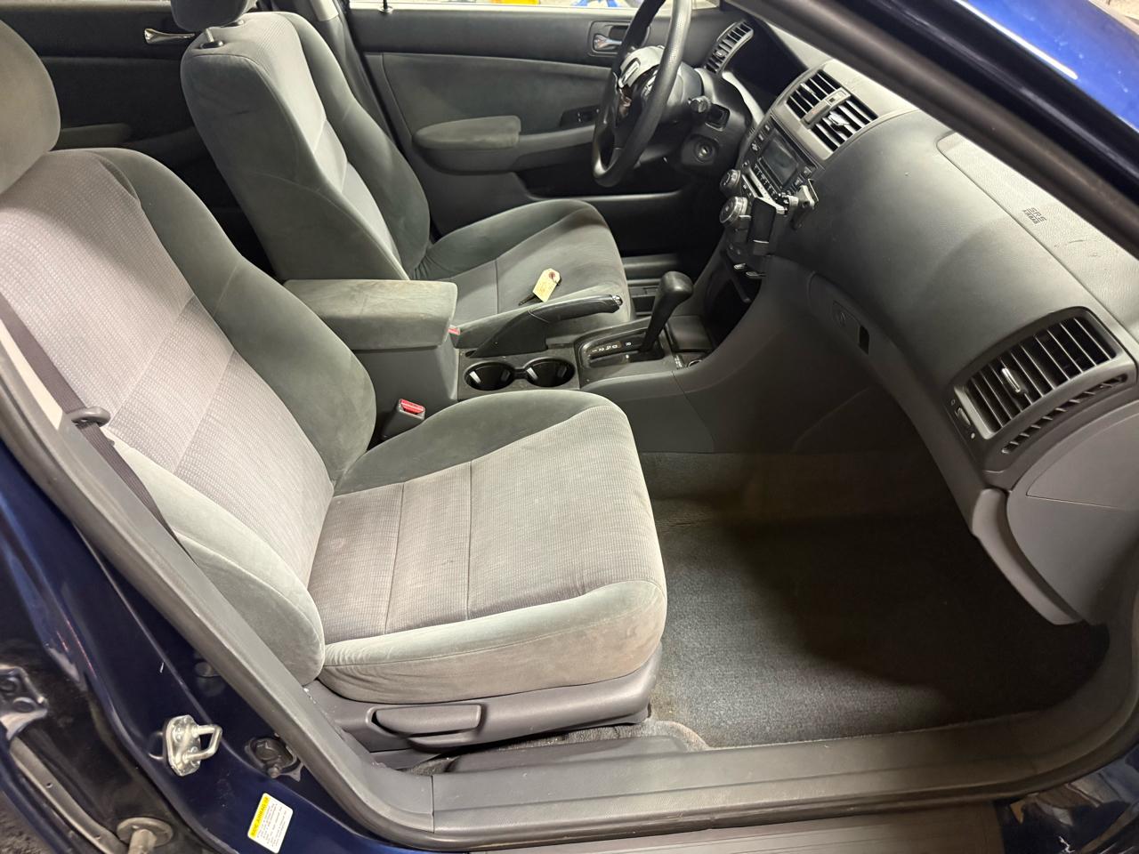 Honda Accord Sdn LX Auto V6 2004