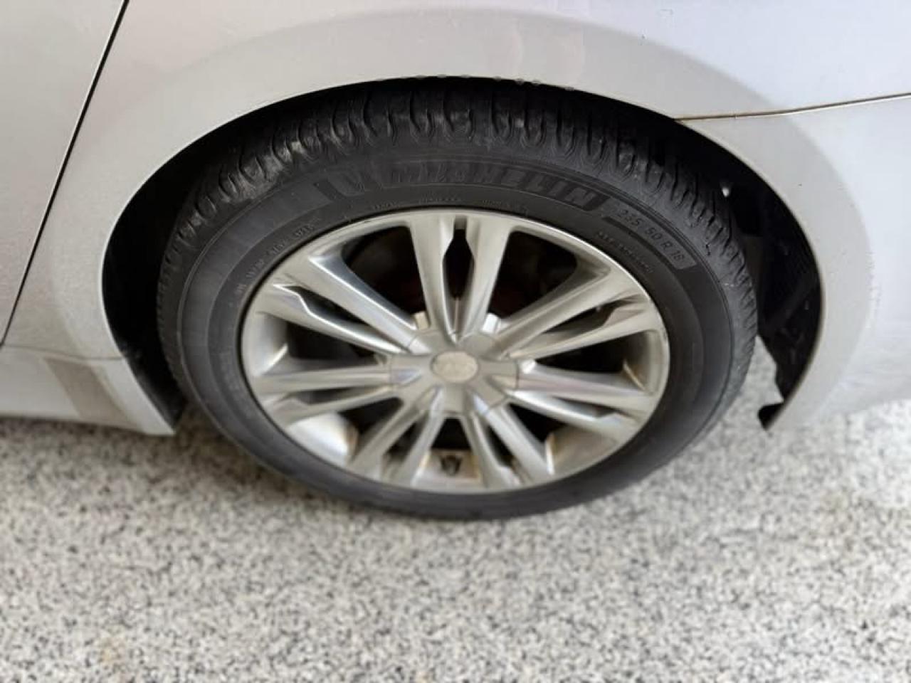 Hyundai Genesis 4dr Sdn V6 3.8L 2014
