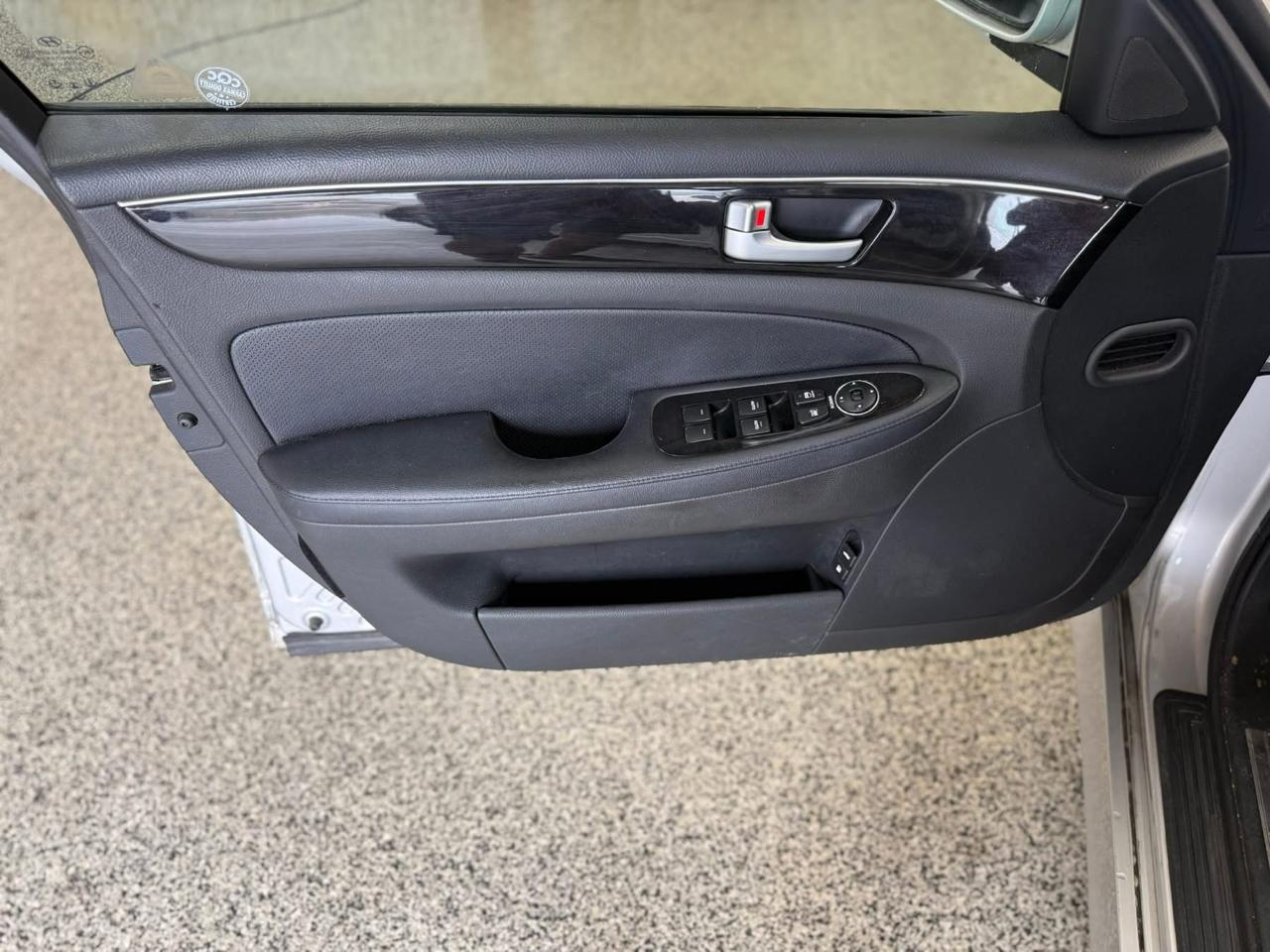 Hyundai Genesis 4dr Sdn V6 3.8L 2014