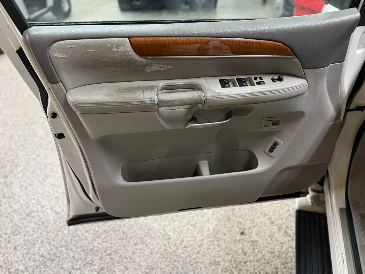 Infiniti QX56 4WD 4dr 2010