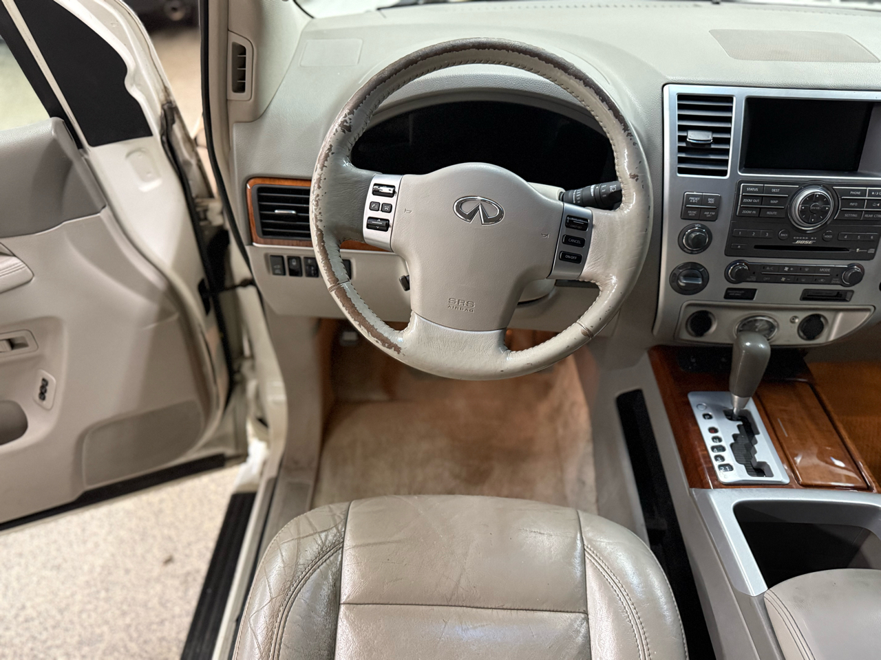 Infiniti QX56 4WD 4dr 2010