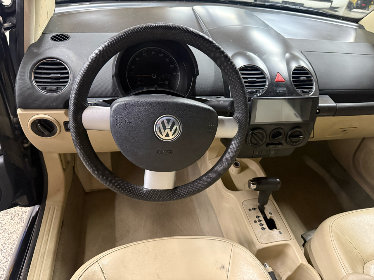 Volkswagen New Beetle Coupe 2dr Manual 2007