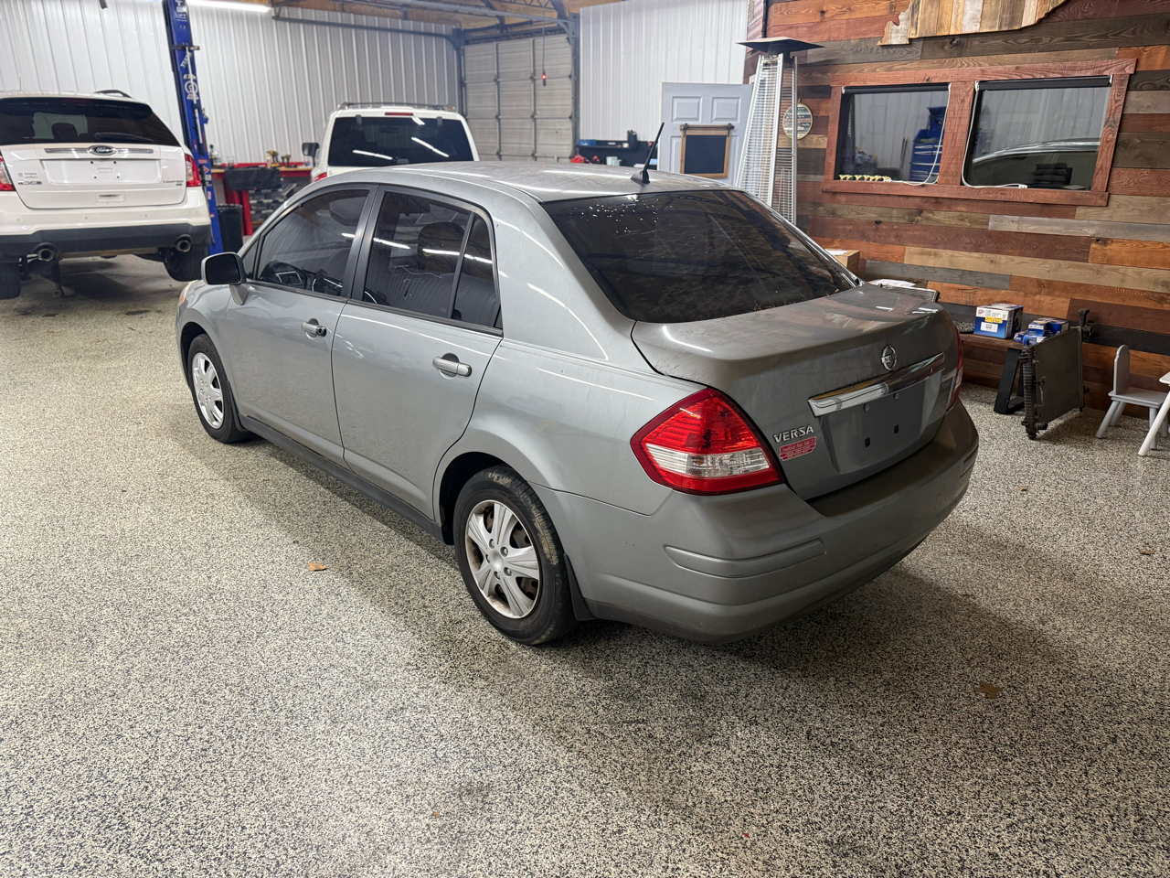 Nissan Versa 4dr Sdn I4 Auto 1.8 S 2010