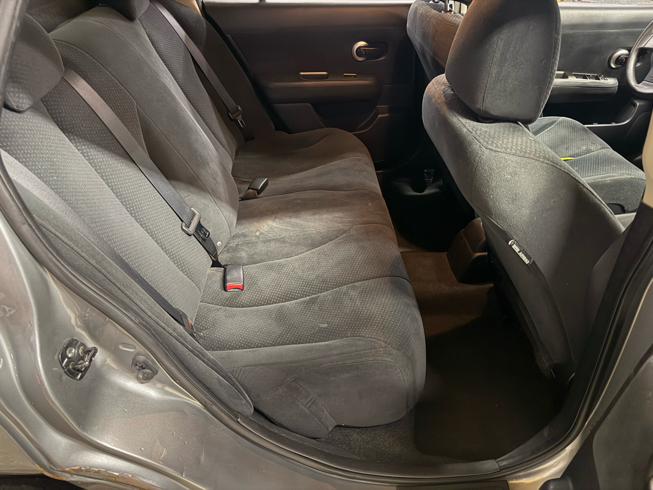 Nissan Versa 4dr Sdn I4 Auto 1.8 S 2010