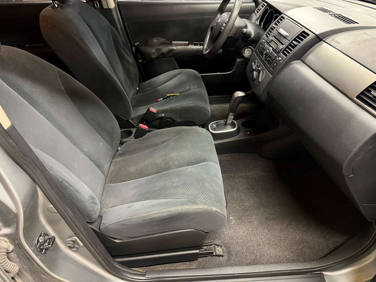 Nissan Versa 4dr Sdn I4 Auto 1.8 S 2010