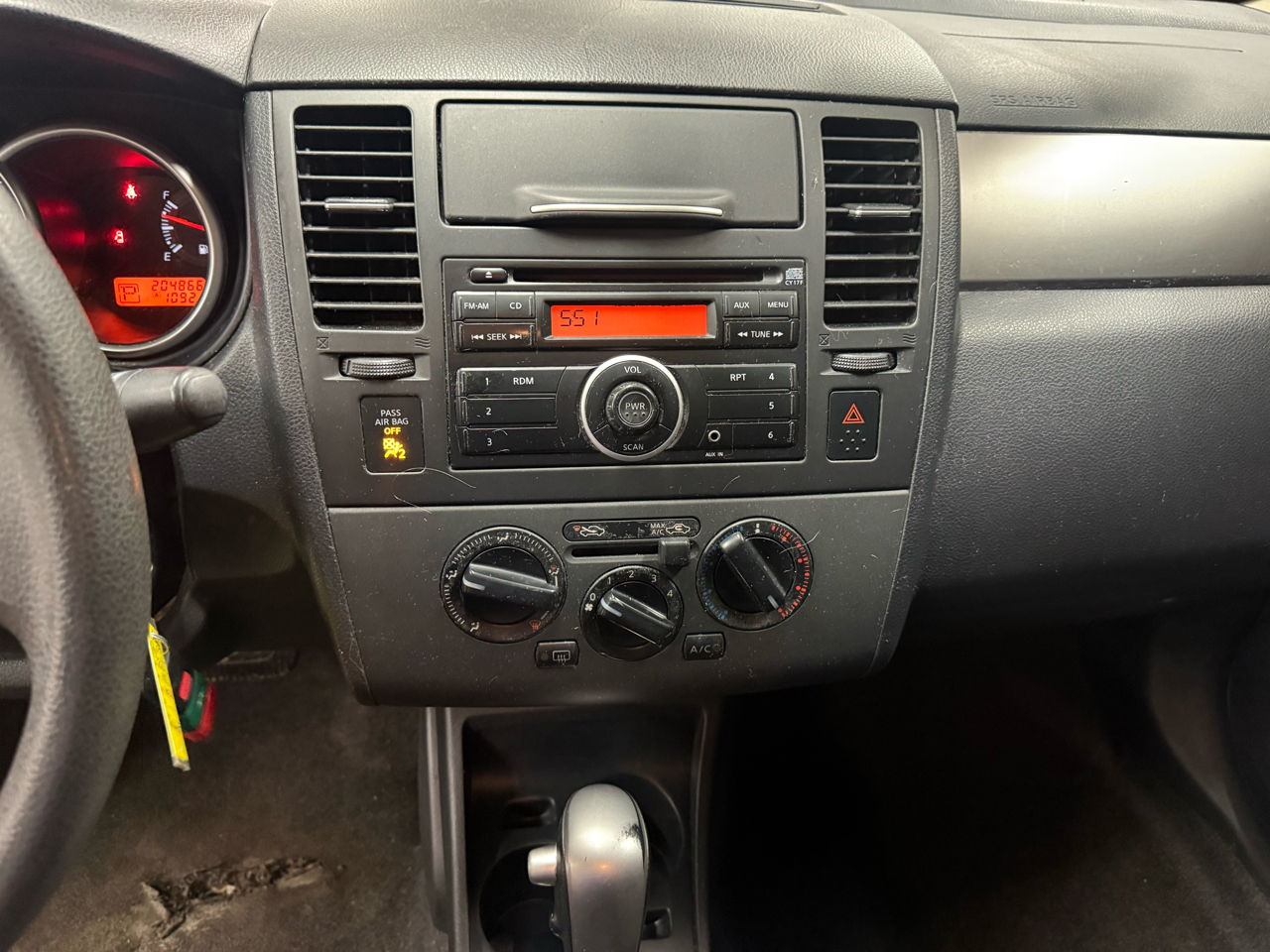 Nissan Versa 4dr Sdn I4 Auto 1.8 S 2010