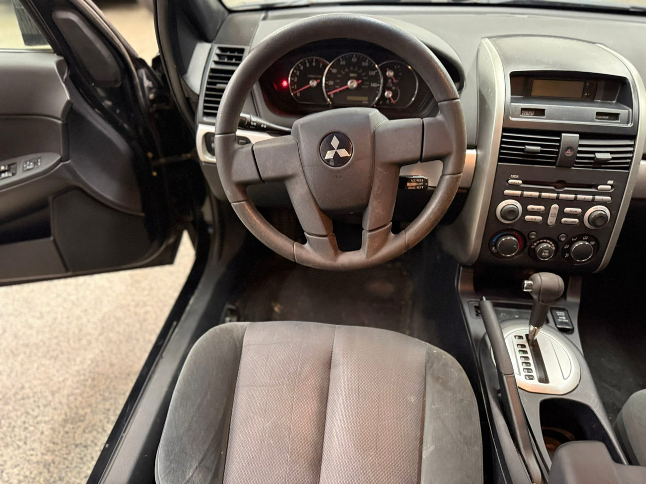 Mitsubishi Galant 4dr Sdn ES 2.4L Auto 2006