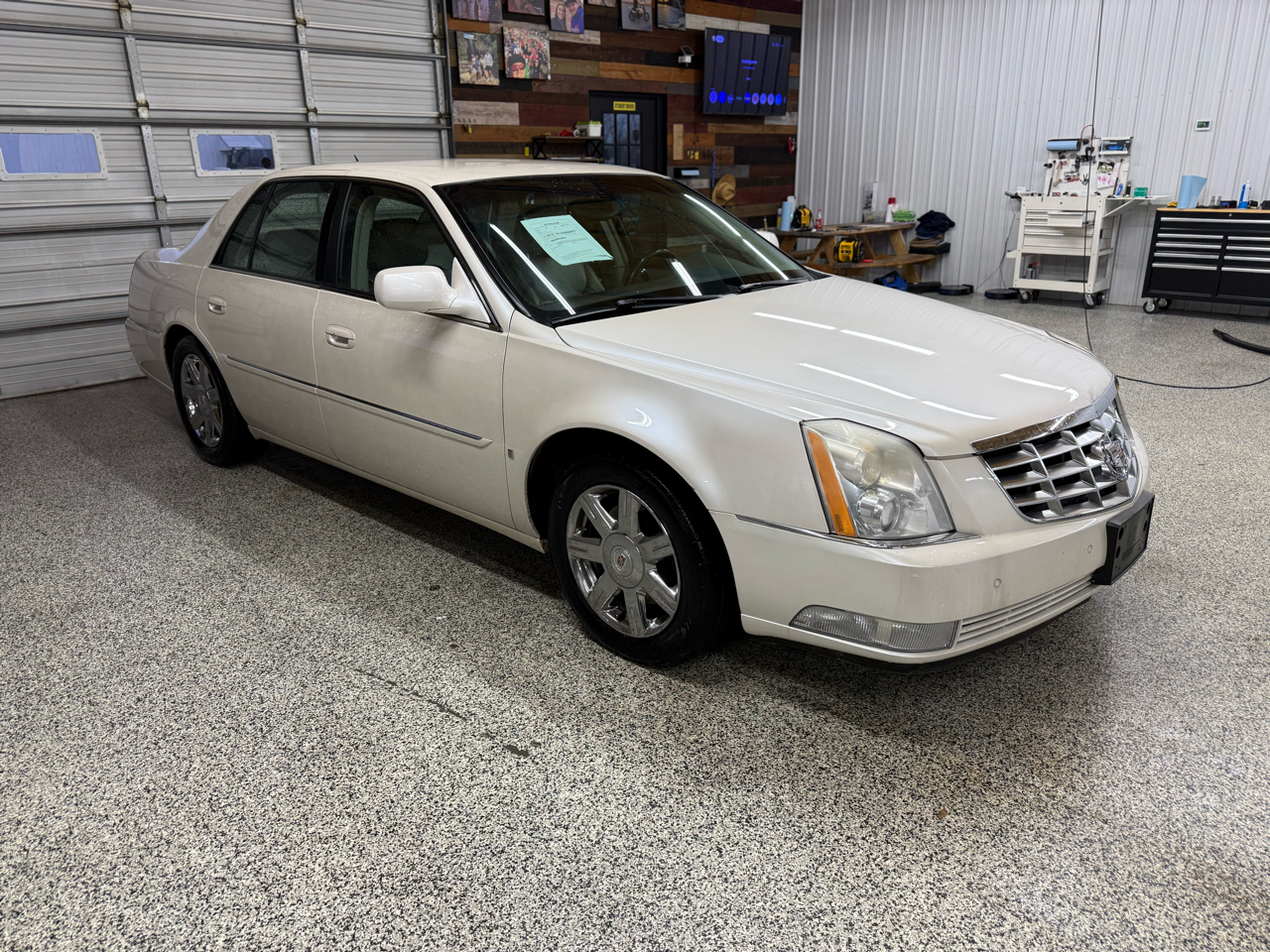 Cadillac DTS 4dr Sdn Luxury I 2007