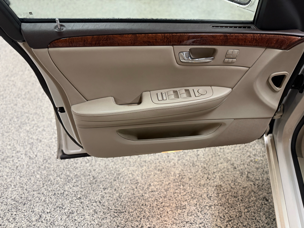 Cadillac DTS 4dr Sdn Luxury I 2007