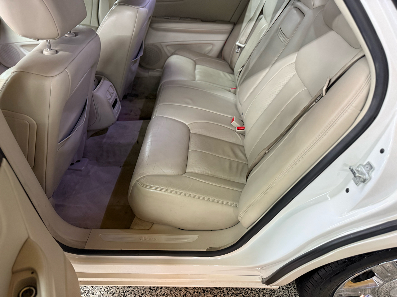 Cadillac DTS 4dr Sdn Luxury I 2007