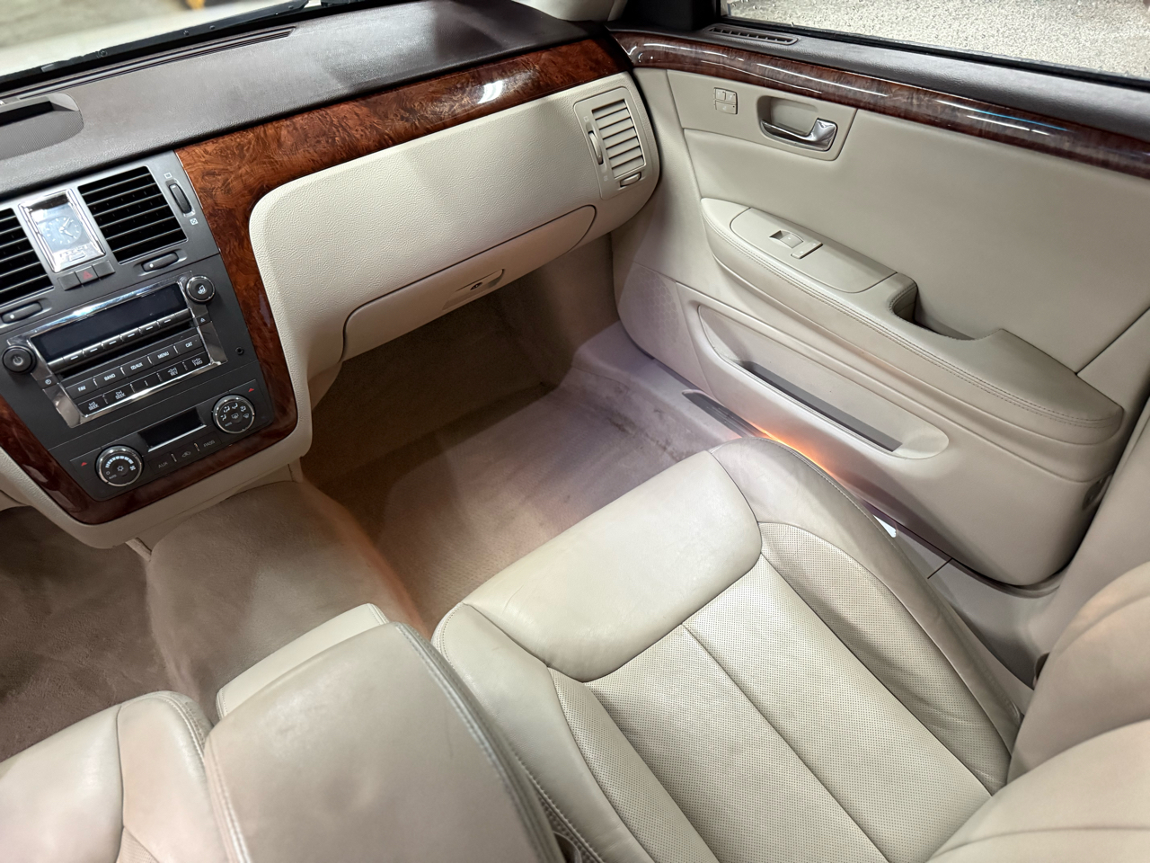 Cadillac DTS 4dr Sdn Luxury I 2007