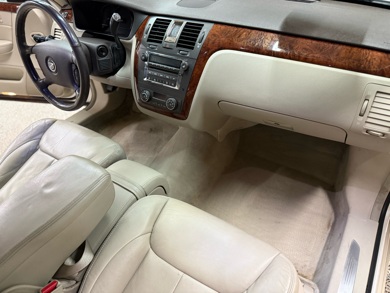 Cadillac DTS 4dr Sdn Luxury I 2007