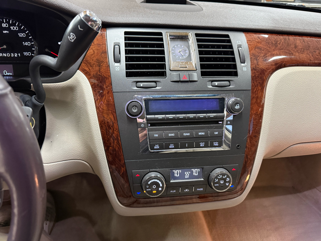 Cadillac DTS 4dr Sdn Luxury I 2007