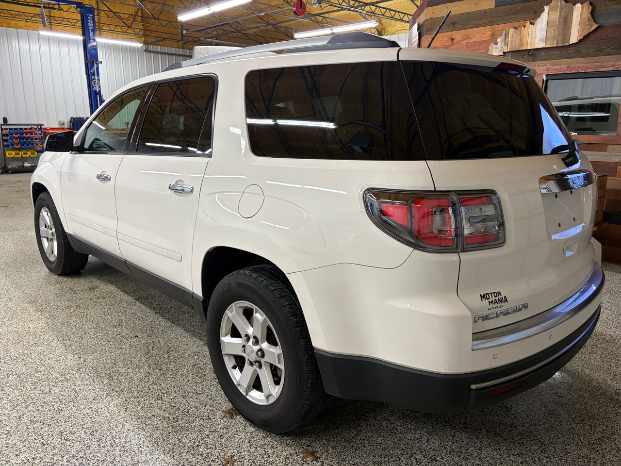 GMC Acadia FWD 4dr SLE2 2014