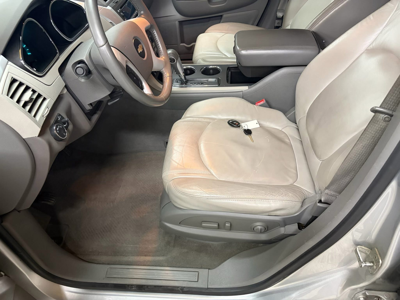 Chevrolet Traverse FWD 4dr LT w/2LT 2010