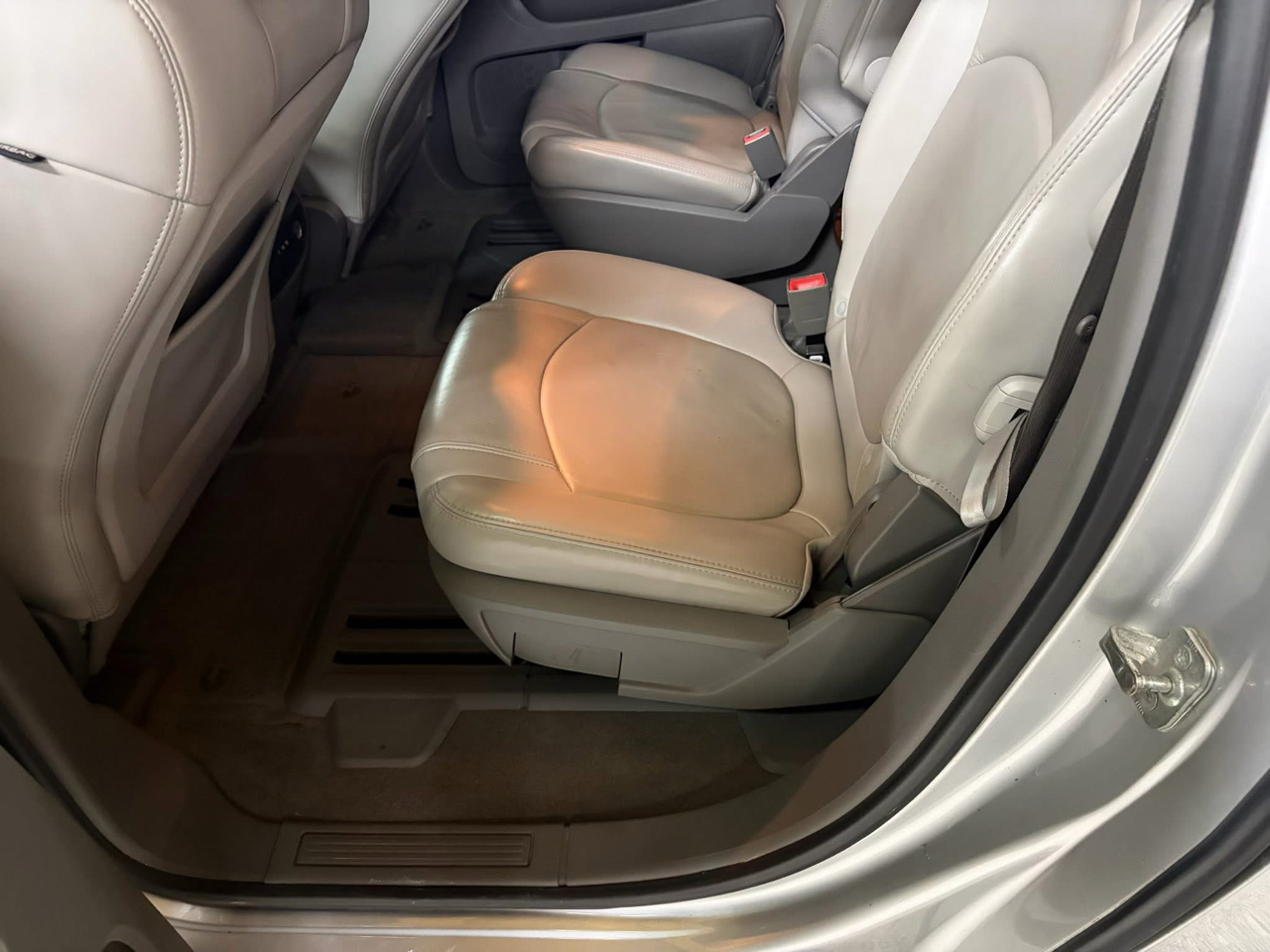 Chevrolet Traverse FWD 4dr LT w/2LT 2010