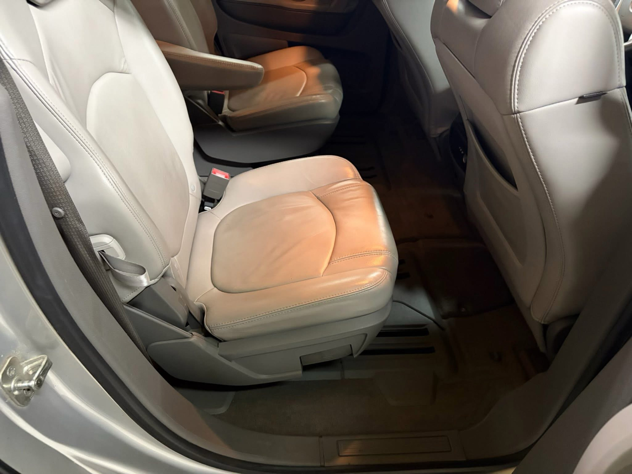 Chevrolet Traverse FWD 4dr LT w/2LT 2010