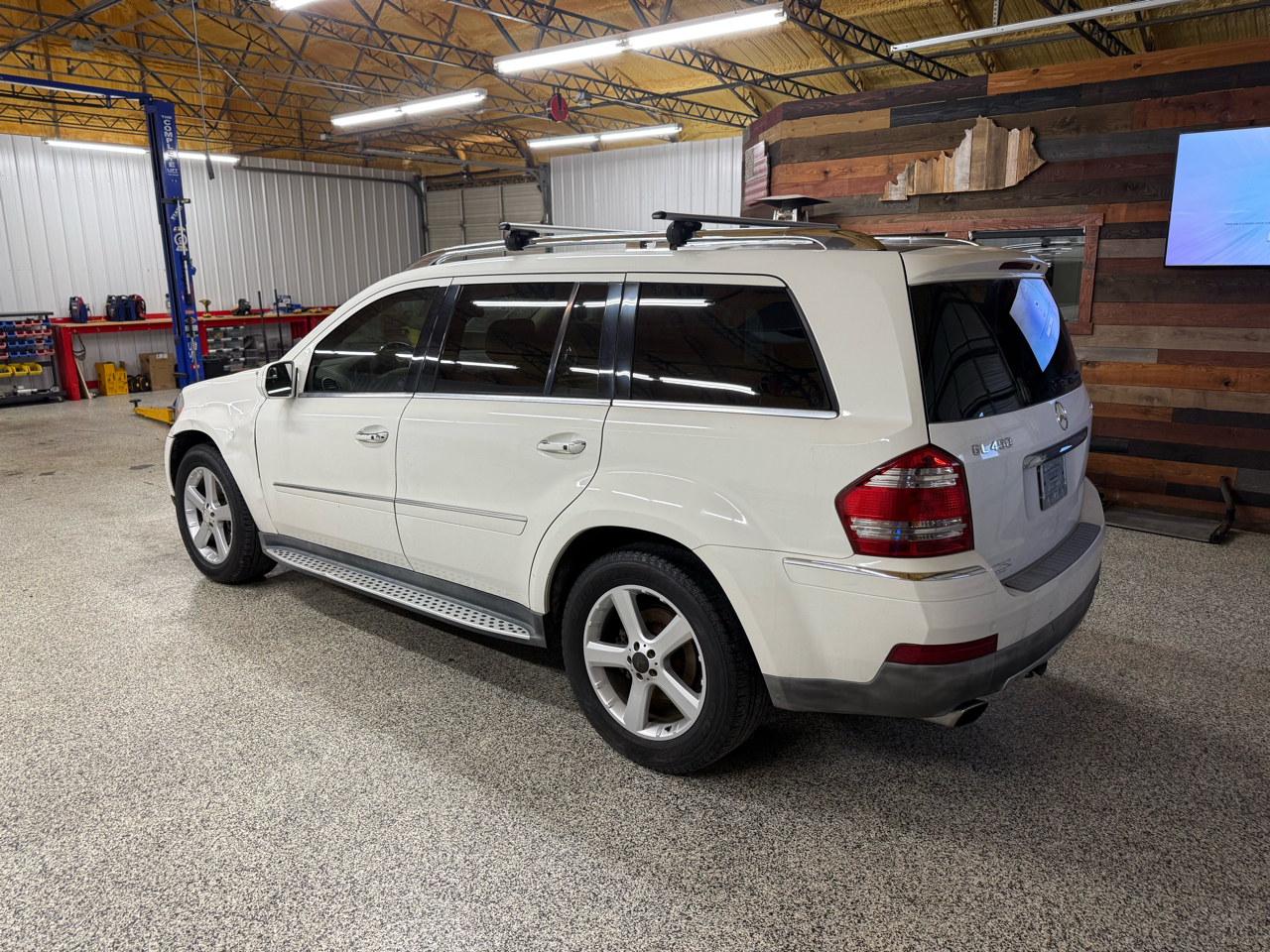 Mercedes-Benz GL-Class 4MATIC 4dr 4.6L 2009