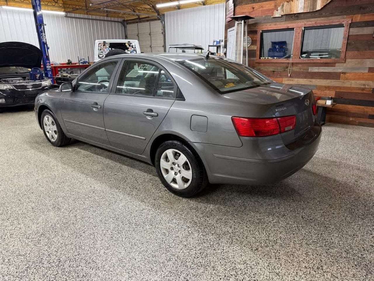 Hyundai Sonata 4dr Sdn I4 Auto GLS 2010