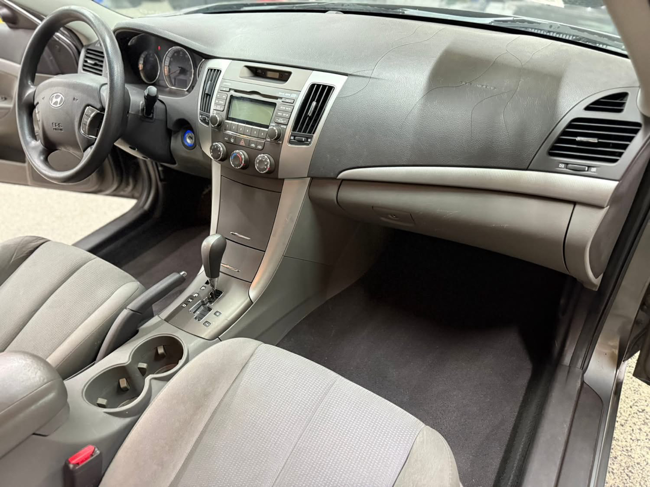 Hyundai Sonata 4dr Sdn I4 Auto GLS 2010