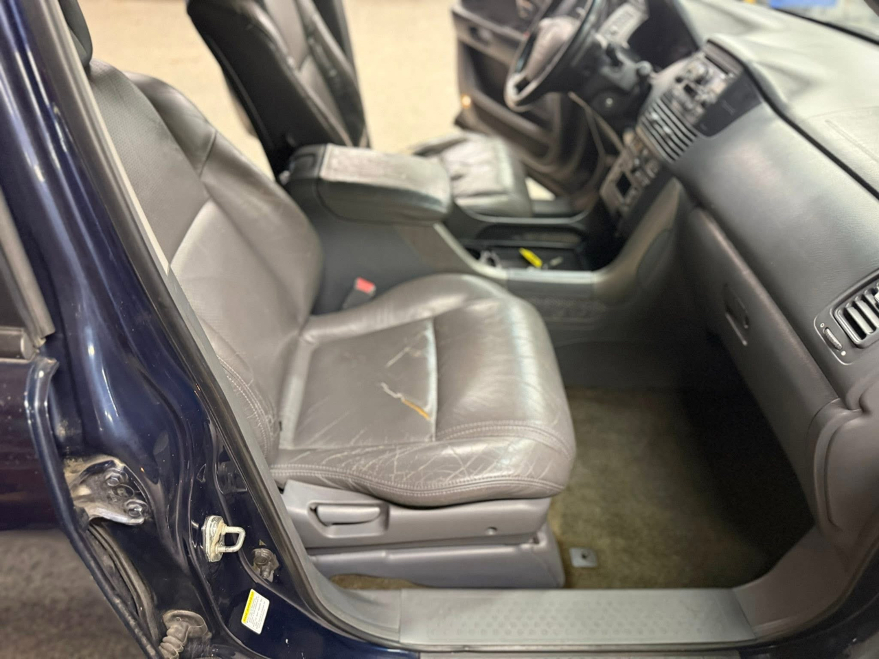 Honda Pilot 4WD EX Auto w/Leather 2004