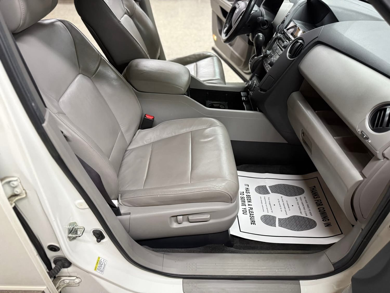 Honda Pilot 4WD 4dr Touring w/RES & Navi 2013